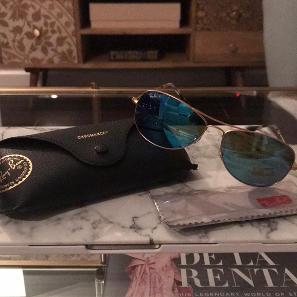 🎉🎉SOLD🎉🎉 Ray-Ban Aviator Sunglasses RB3562 - Picture 4 of 6
